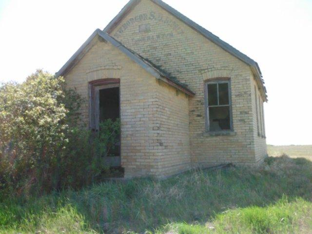 Newborgor School District 2657, New Borgor School District 2657, SE section 1 township 16 range 4 west of the second meridian, Percival, Broadview, Whitewood,- Saskatchewan Gen Web - One room School Project